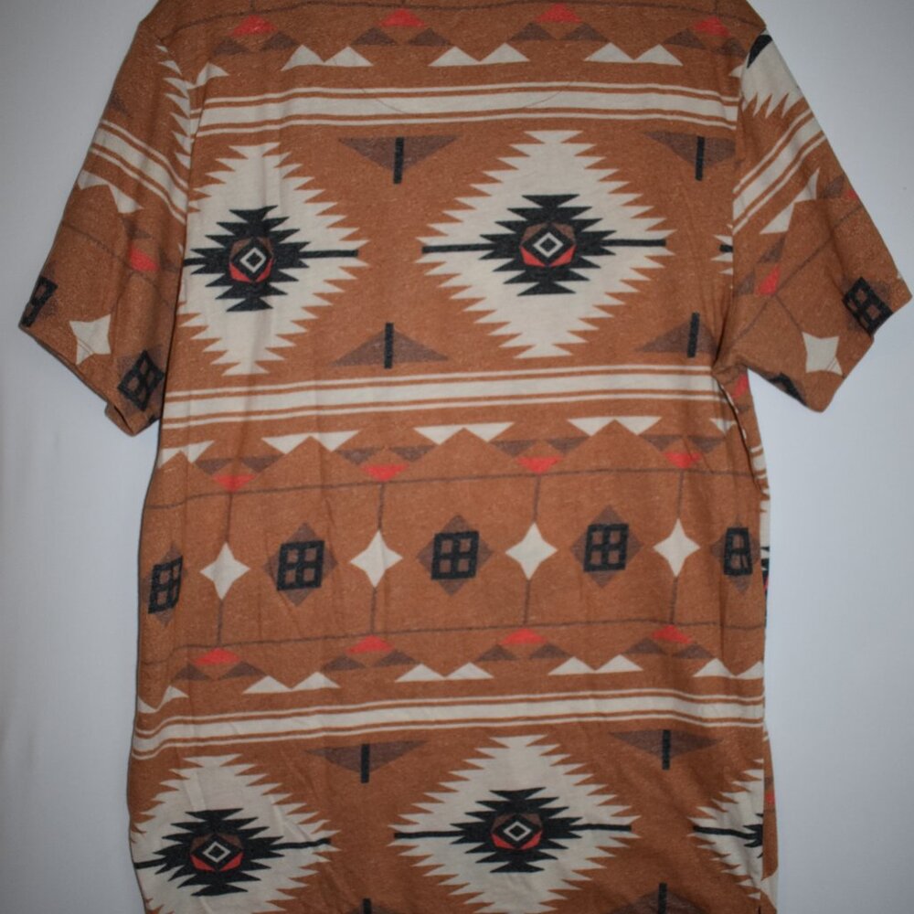 On The Byas Men's Burnt Orange T-Shirt Aztec Design Size Medium‎ - Picture 3 of 4